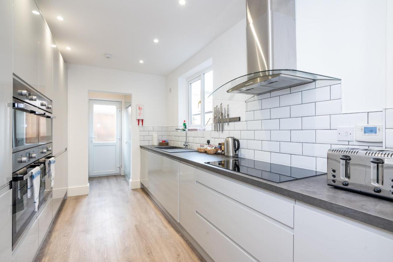 Elegant And Modern 5 Bed House I Pass The Keys Villa York Exteriör bild