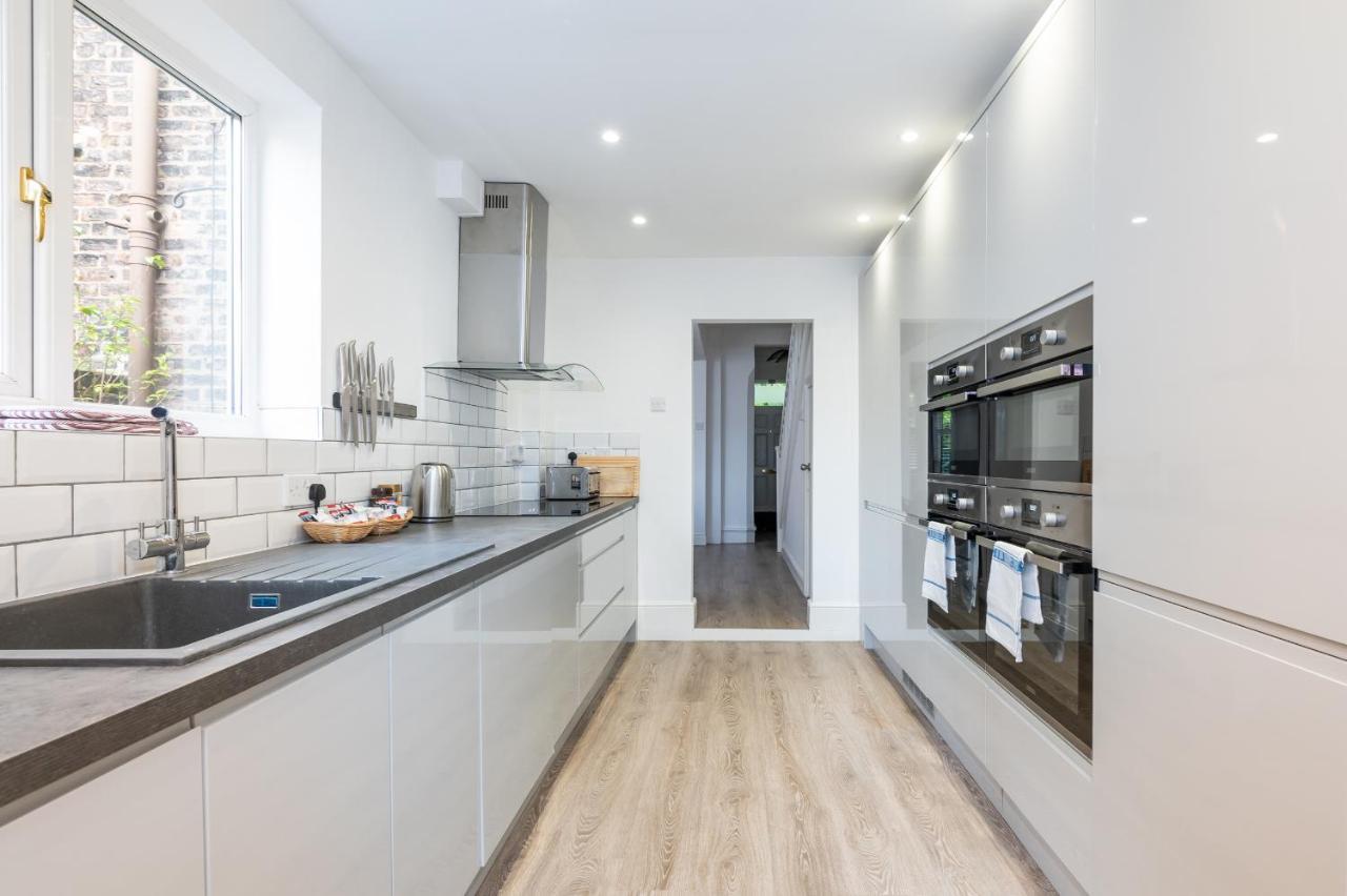 Elegant And Modern 5 Bed House I Pass The Keys Villa York Exteriör bild