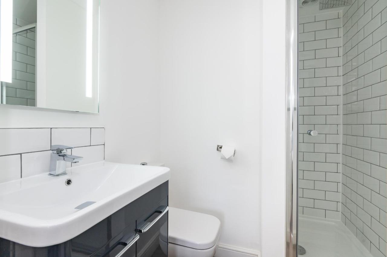 Elegant And Modern 5 Bed House I Pass The Keys Villa York Exteriör bild